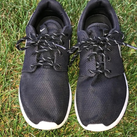 Nike Roche - Picture 3 of 6